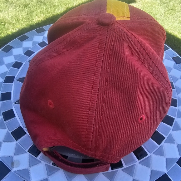 Warner Bros. Harry‎ Potter Red and Yellow Cap - Picture 3 of 5